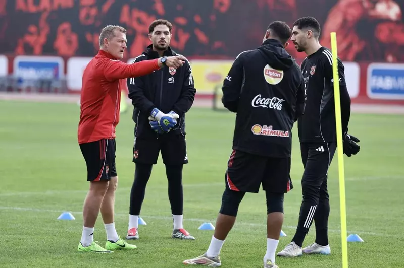 بعد قيده في يناير.. 195 دقيقة تخلص مشواره حمزة علاء مع الأهلي 